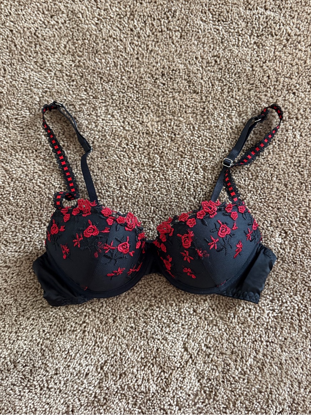 SHEIN Black Bra with Red Lace Trim - Women Intimates